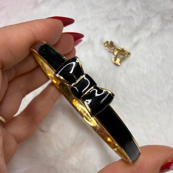 Kate Spade Black Gold-Tone Bow Bracelet and Earrings Set - Picture 4 of 9